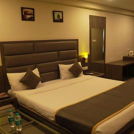 Hotel Royal Retreat Sambalpur Eksteriør billede