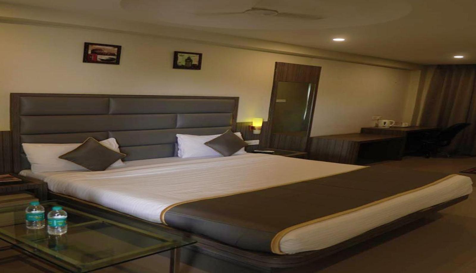 Hotel Royal Retreat Sambalpur Eksteriør billede